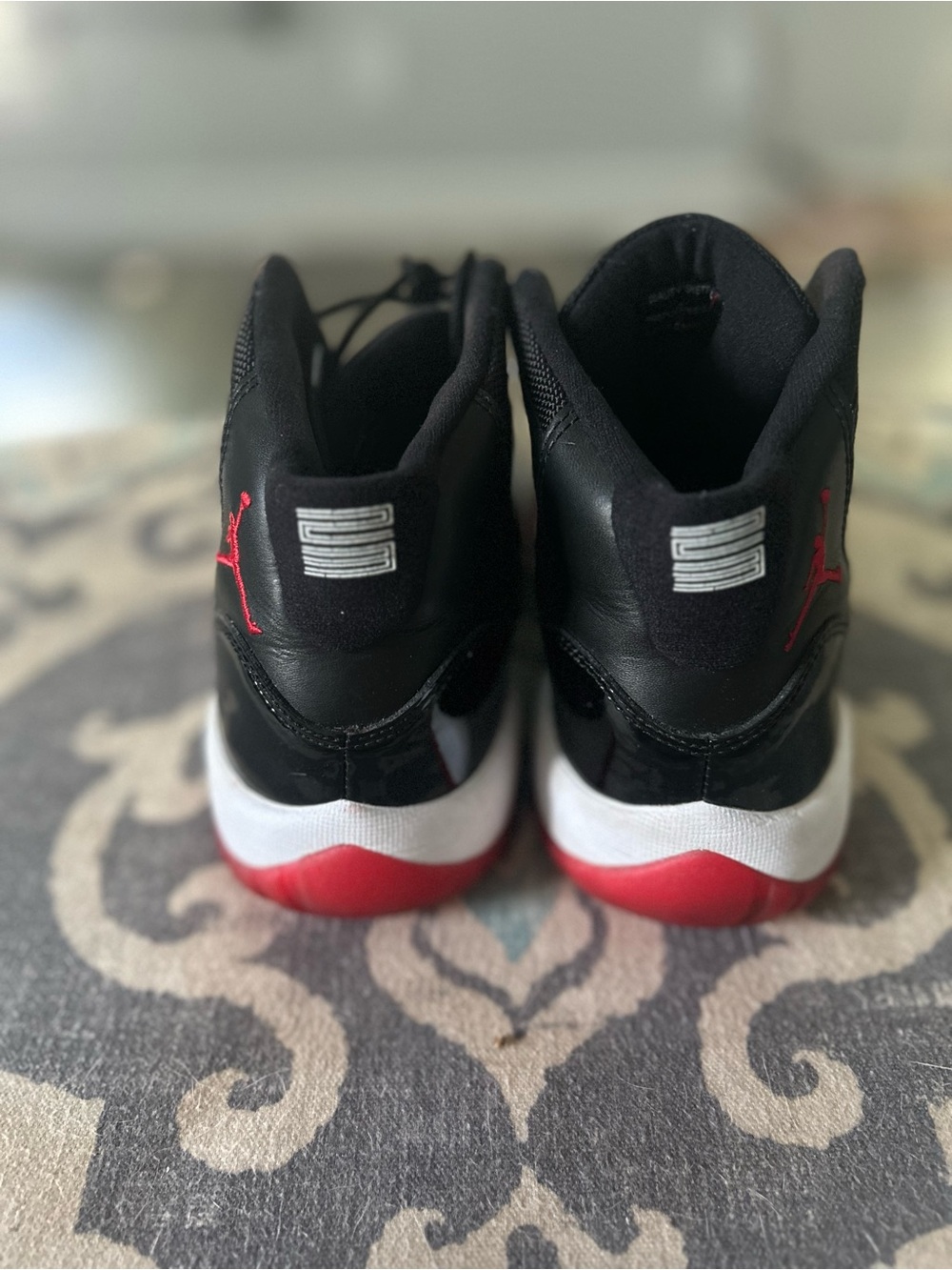 Jordan Retro 11 Bred High-Tops - Picture 2 of 5